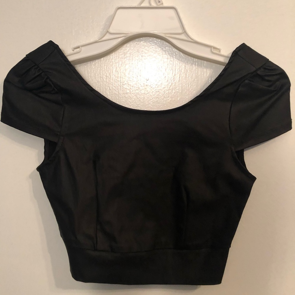 Lovely day Black crop top